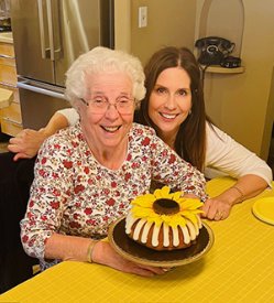 Deana (right) and her mom (left)