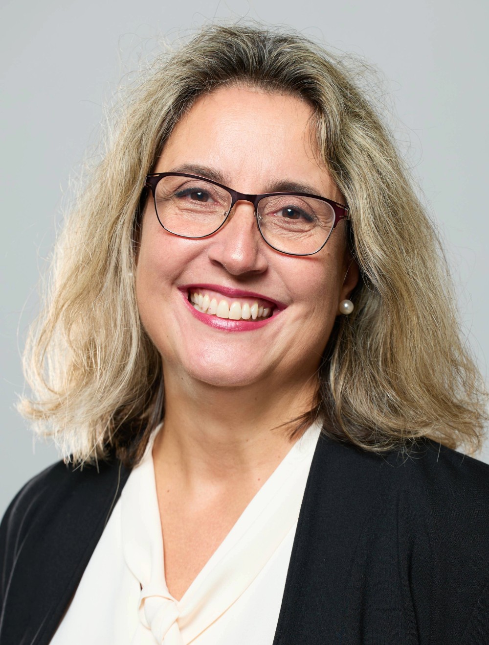 Lycia Tramujas Vasconcellos Neumann, Ph.D., MPA